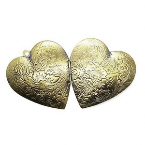 M-5173 - Metal Heart-Shaped Hook and Eye Closure - Antique Gold Only